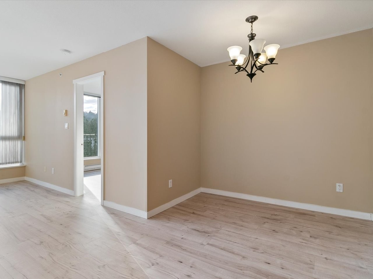 651 Nootka Way - Photo 5 of 18