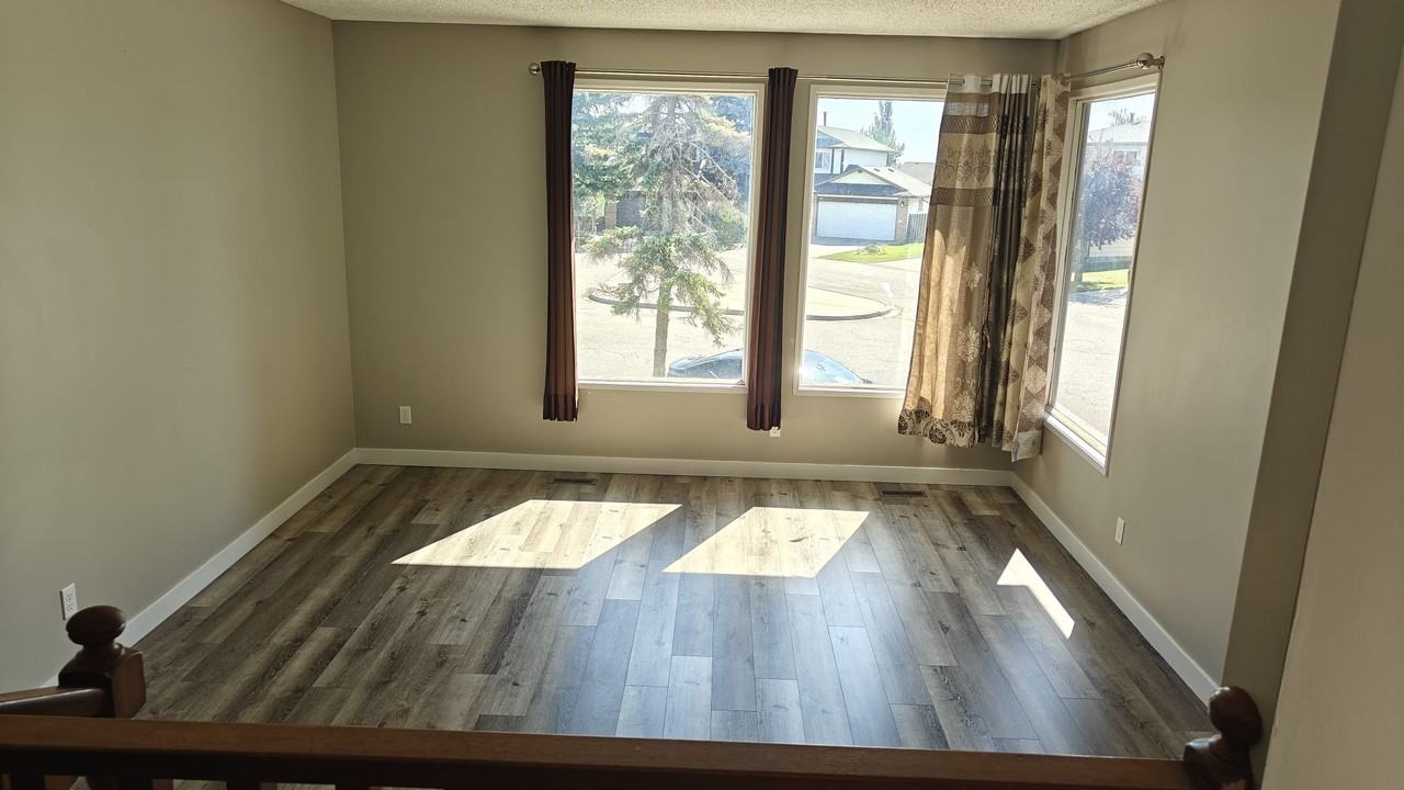 23 Millbank Crt Sw - Photo 2 of 13