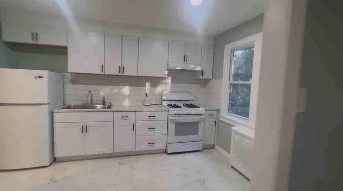 188-61 85th Road #2 - Photo 3 of 4