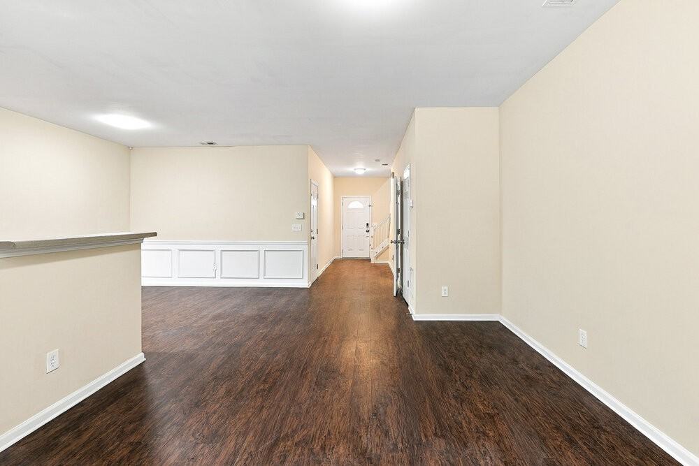 715 Celeste Ln Sw - Photo 6 of 17