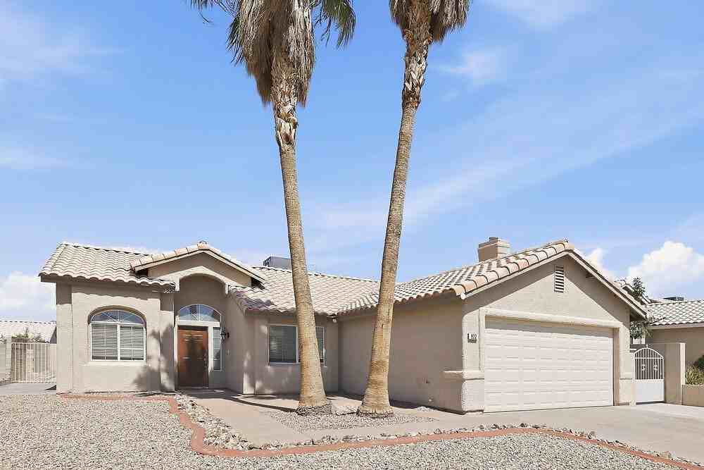922 Strider Dr - Photo 3 of 16