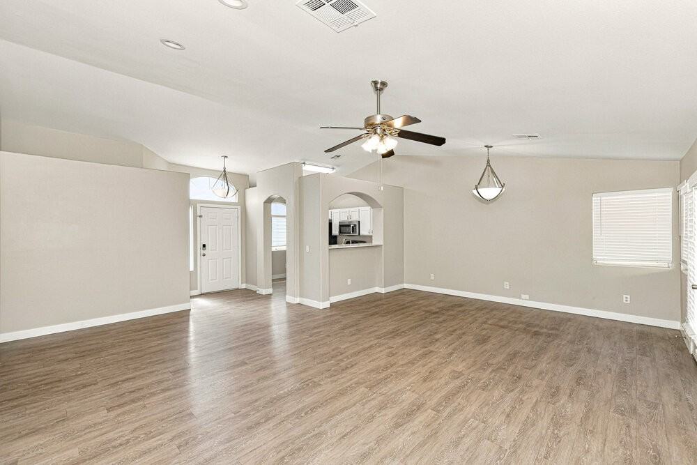 922 Strider Dr - Photo 6 of 16
