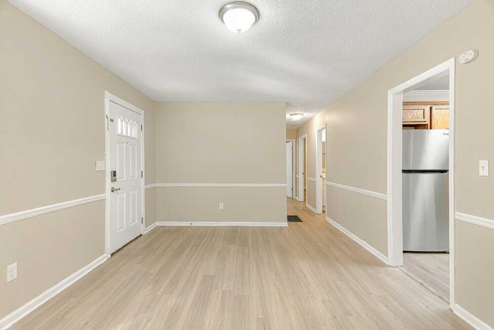5808 Christon Cir - Photo 4 of 16