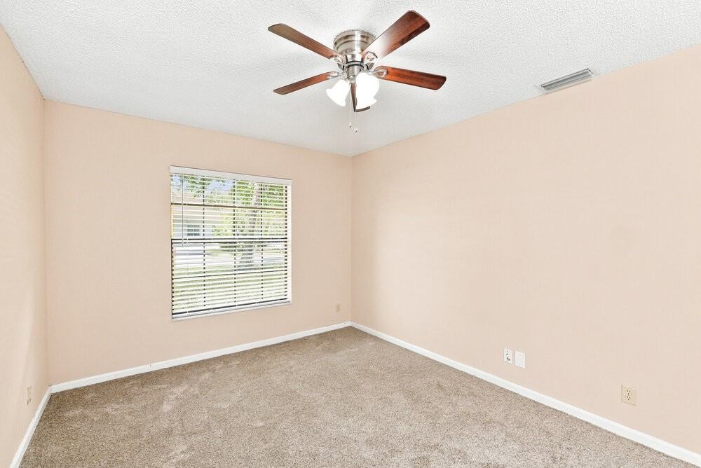 8722 Nw 49th Dr - Photo 6 of 16
