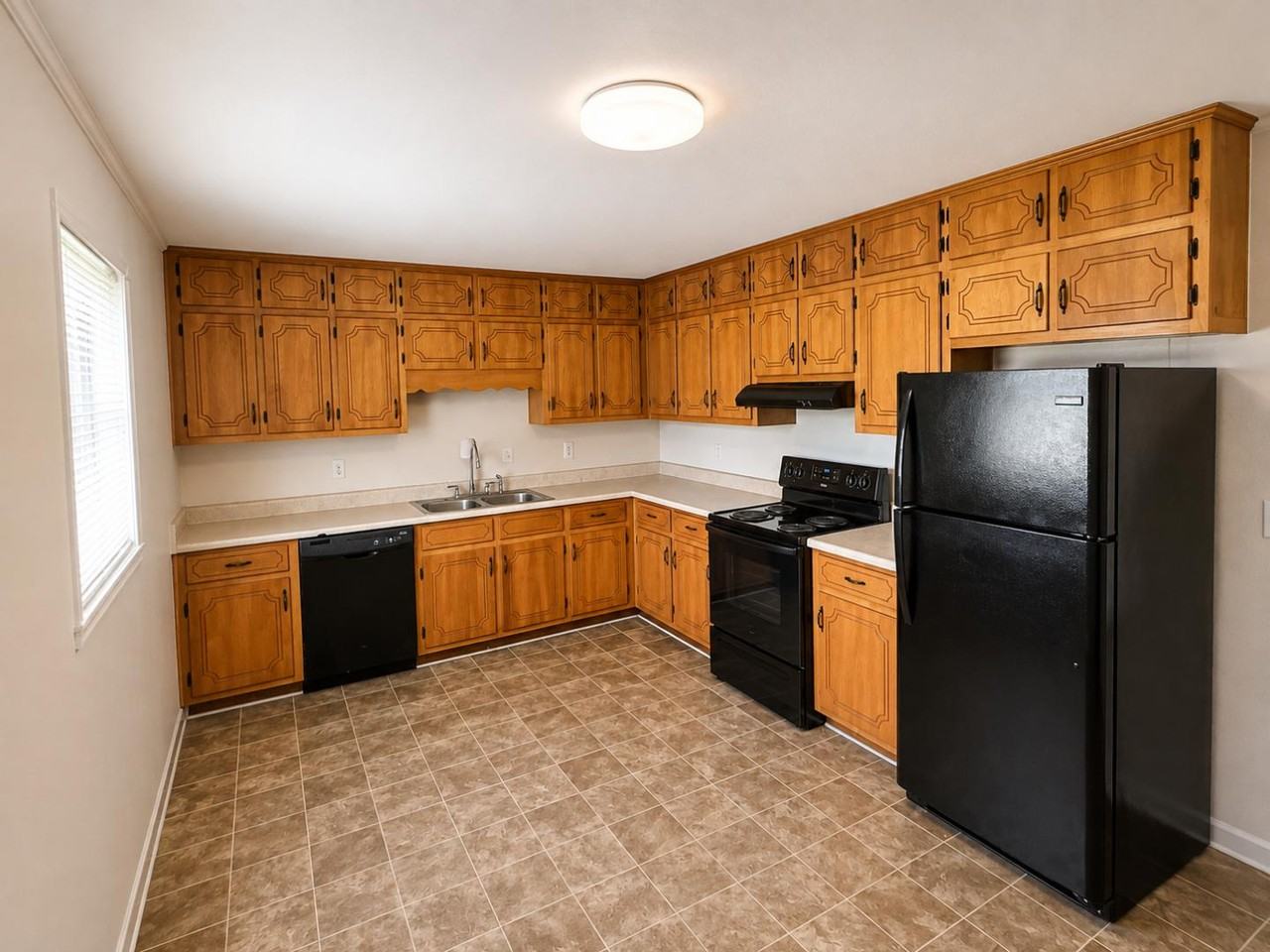5421 McIntosh Rd - Photo 3 of 7