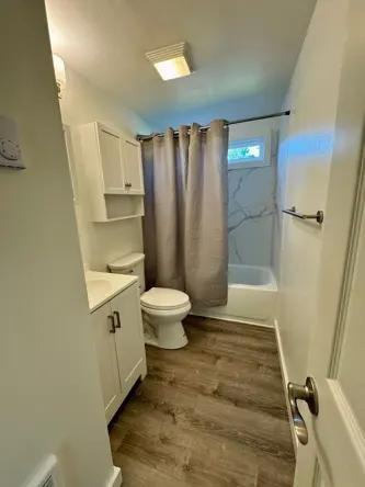 Seaview Apartments - East - Photo 2 of 6