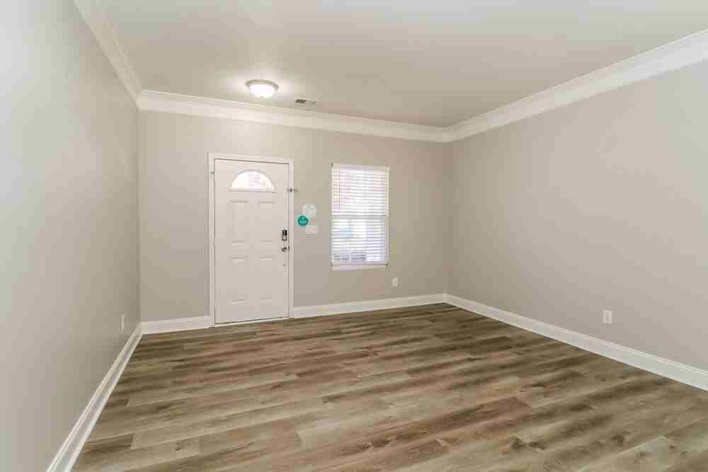 15325 Superior St - Photo 7 of 17