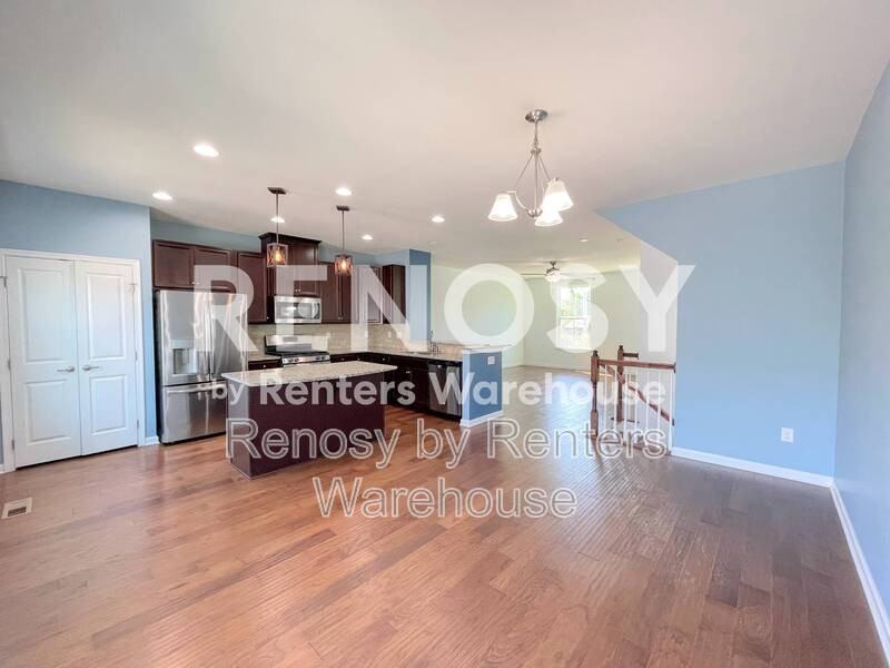 5657 Freewill Ln - Photo 4 of 45