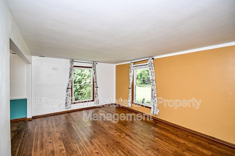 1280 Linwood Ave Sw - Photo 5 of 38