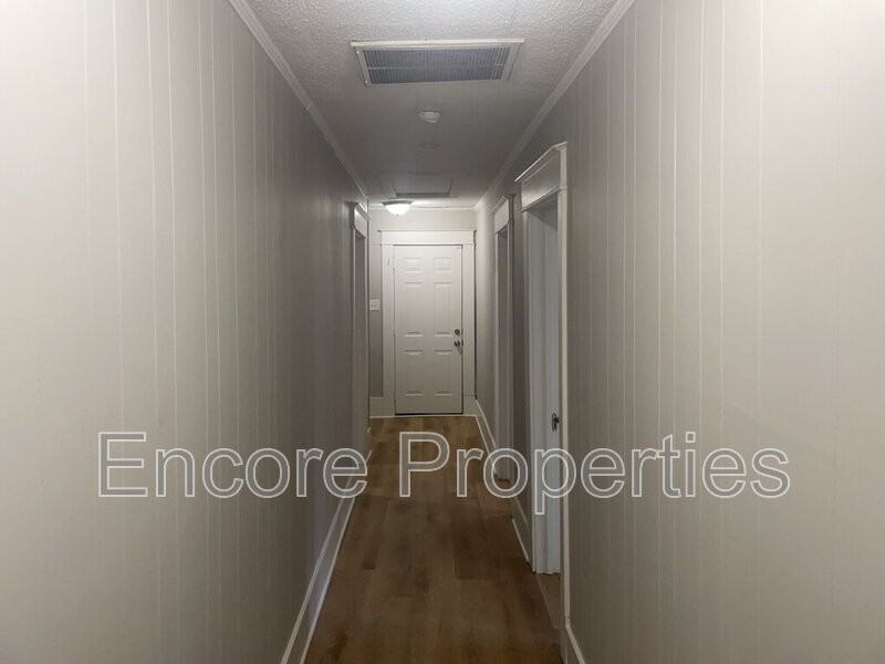 603 Hawthorne Ave - Photo 5 of 10