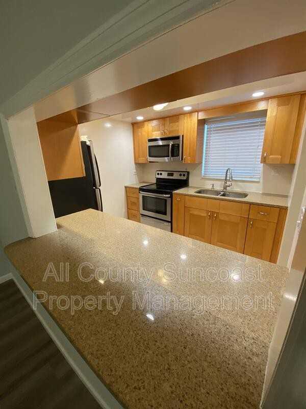 1515 Bayshore Blvd #3 - Photo 2 of 14
