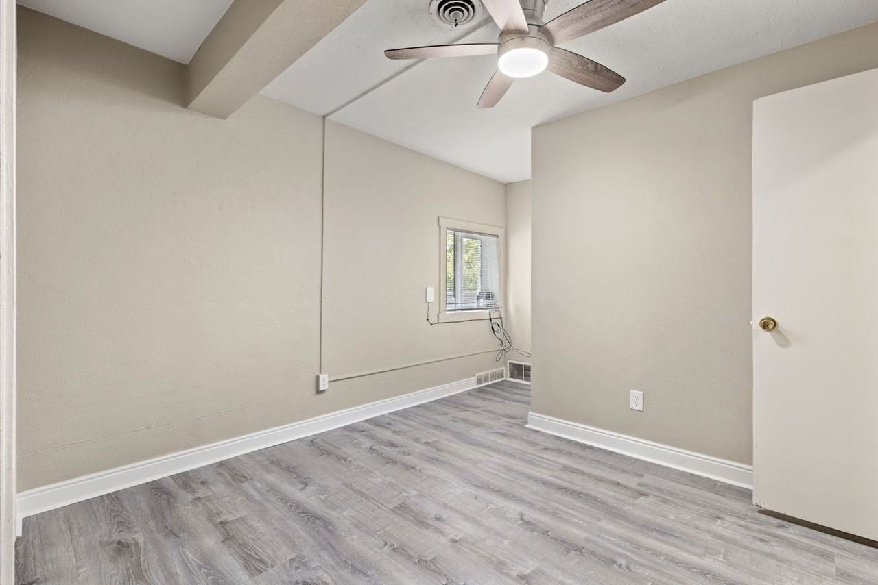 905 16th St. - Photo 7 of 22
