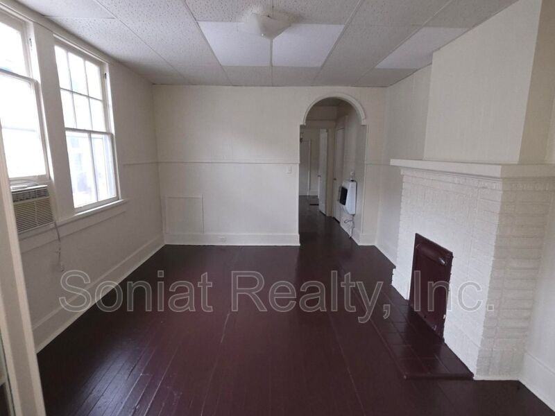 517 S Genois St - Photo 3 of 8