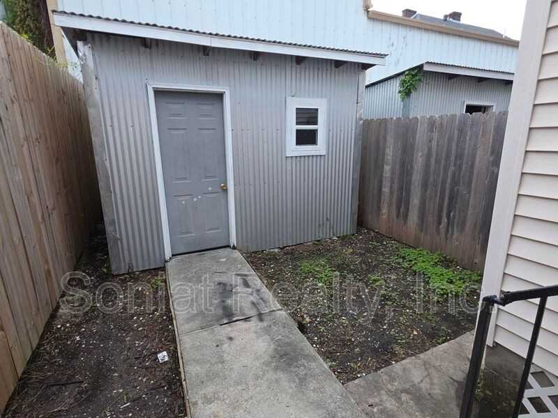517 S Genois St - Photo 7 of 8
