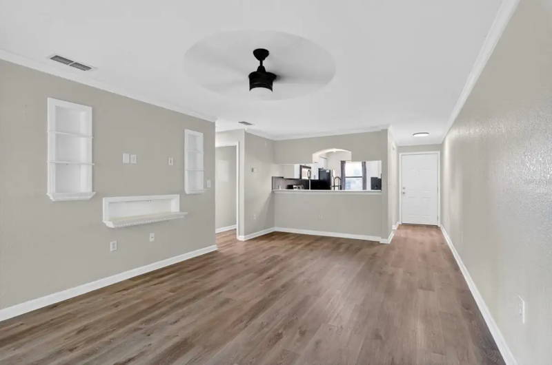 10167 Sailwinds Blvd N - Photo 6 of 36