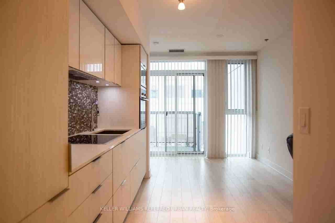 318 Richmond Street West #908 - Photo 5 of 21