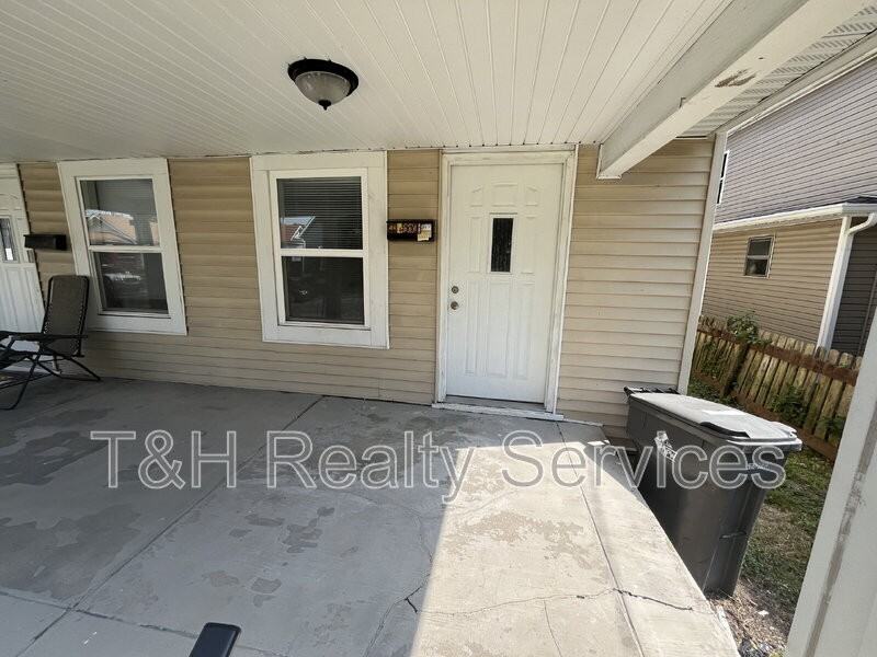 3727 N Kenwood Ave - Photo 5 of 29