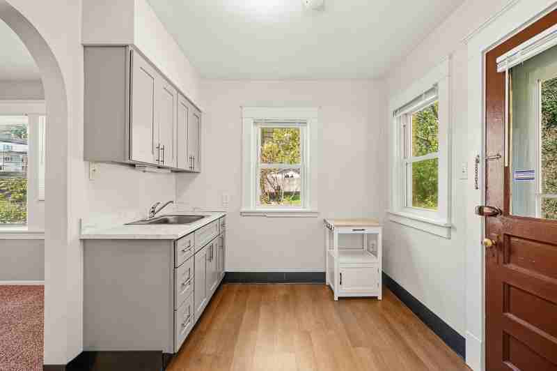 2216 Mcmonagle Ave - Photo 7 of 16