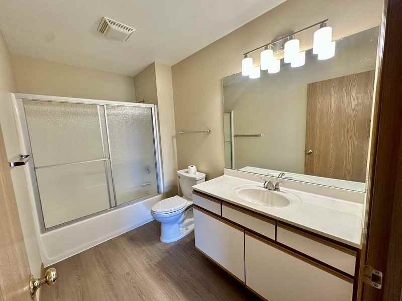 6500 Creekside Dr Ne #9 - Photo 6 of 13