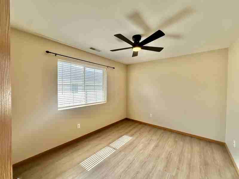 6500 Creekside Dr Ne #9 - Photo 7 of 13