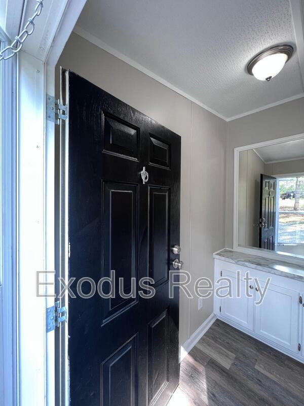 154 Roping Ln - Photo 2 of 49