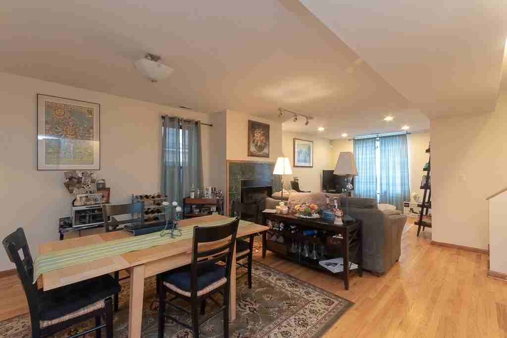 1644 W Augusta Blvd #SFH - Photo 5 of 20