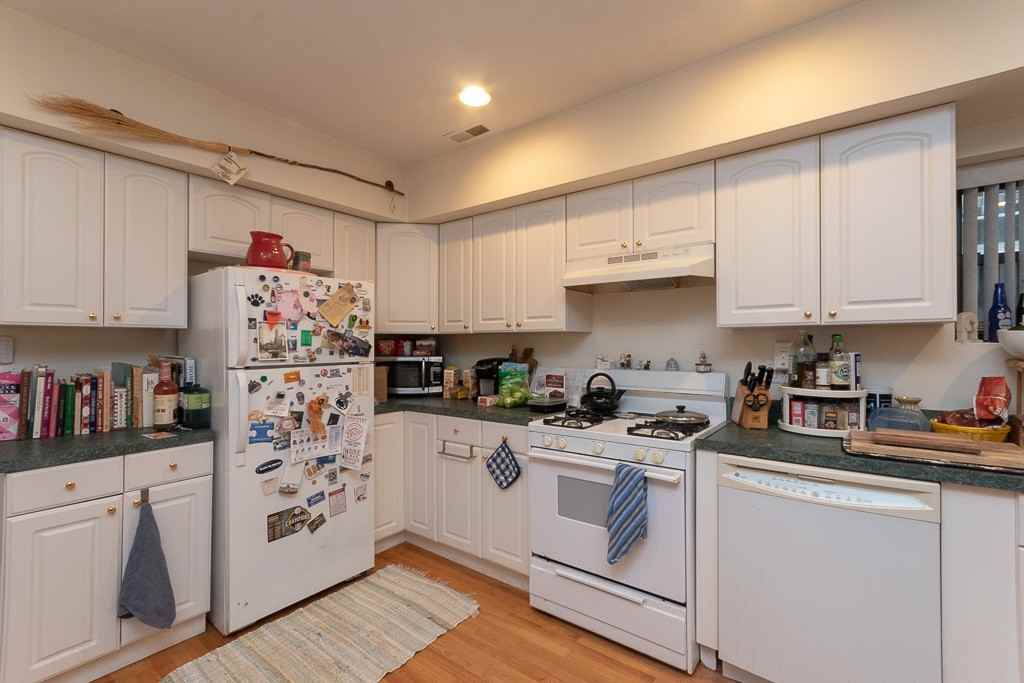 1644 W Augusta Blvd #SFH - Photo 7 of 20