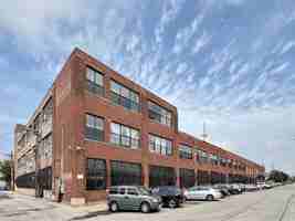 featured image of 3144 W Carroll Ave #203