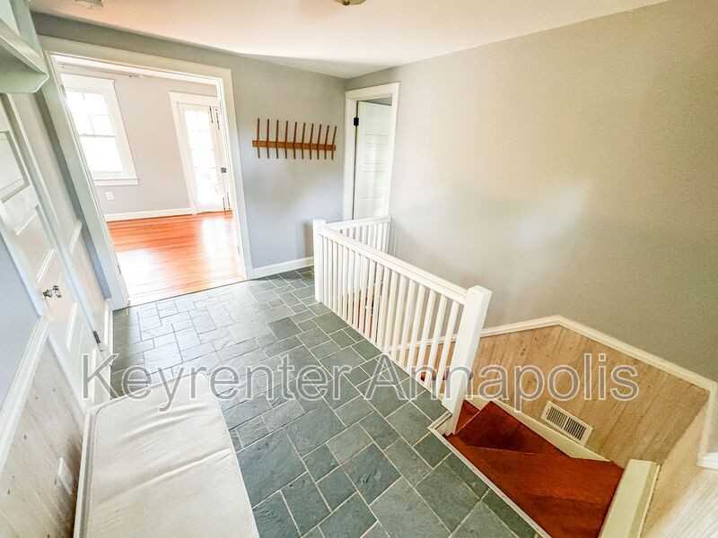 612 Holly Ridge Rd - Photo 3 of 32