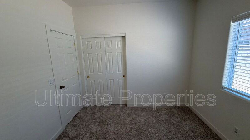 12360 W Tonto St - Photo 5 of 12