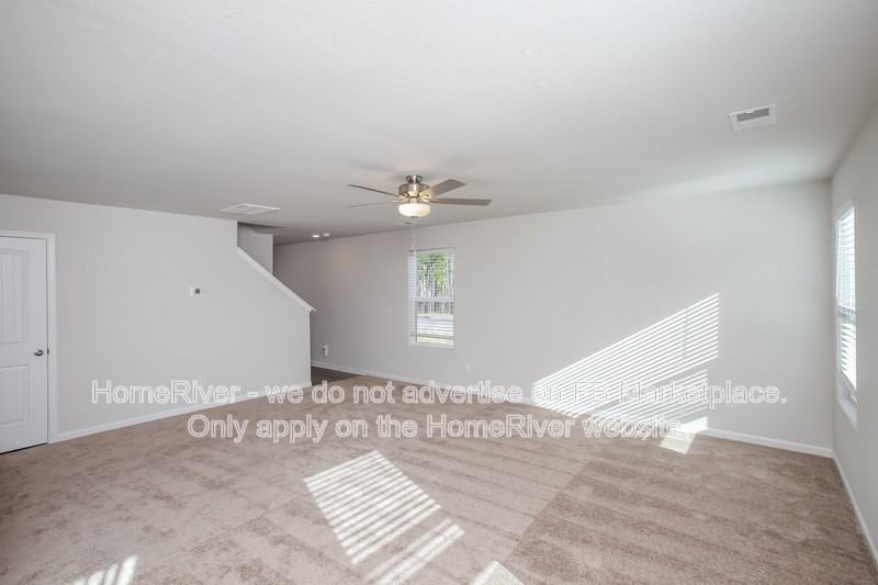 352 Sundew Rd - Photo 2 of 18