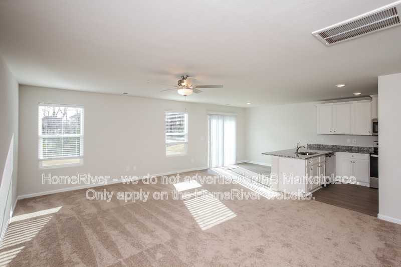 352 Sundew Rd - Photo 3 of 18