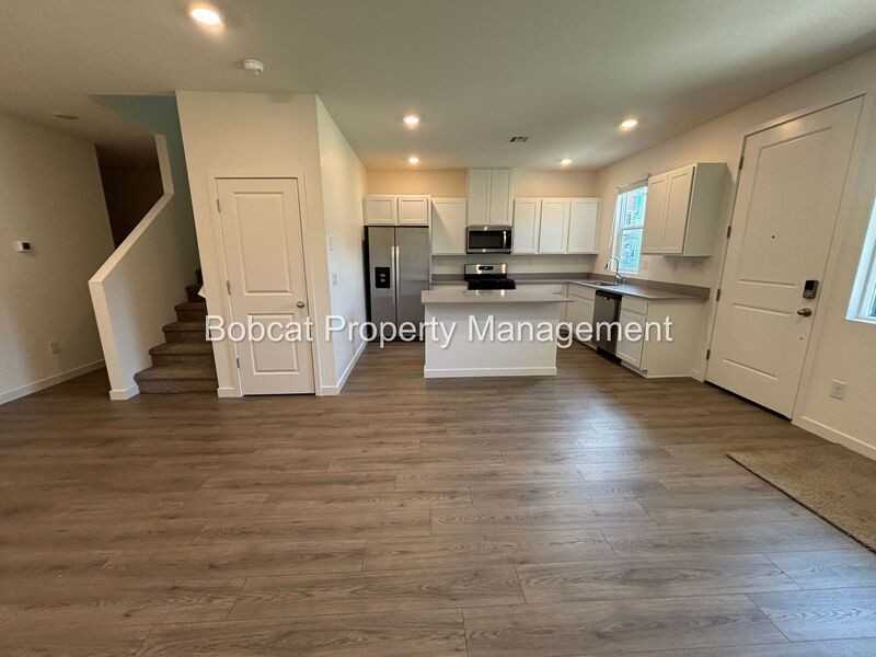 839 Centerville St - Photo 3 of 45