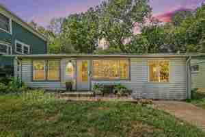 featured image of 3638 Genessee St