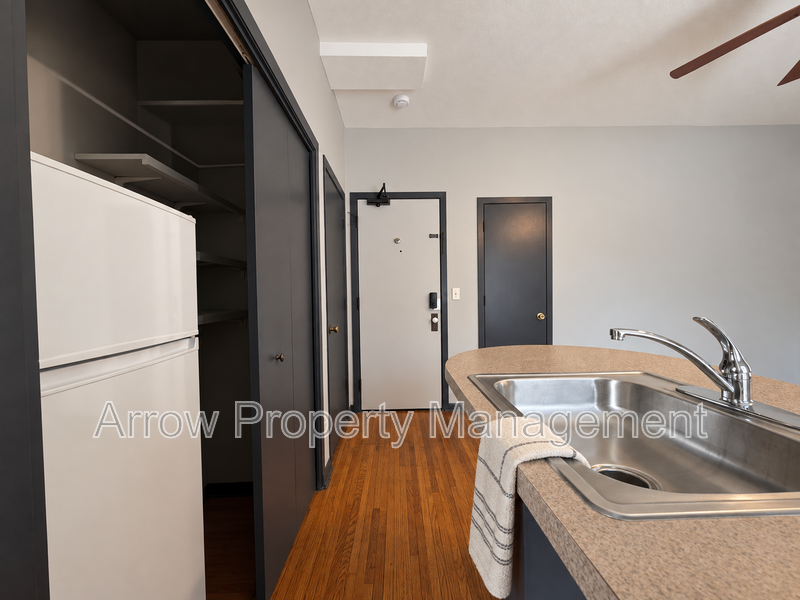 1414 C St #5 - Photo 3 of 8