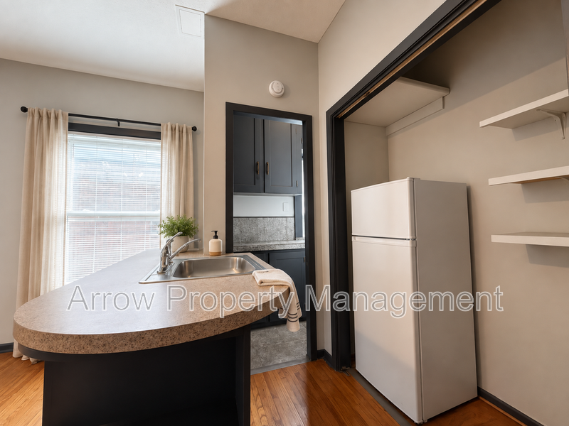 1414 C St #5 - Photo 4 of 8