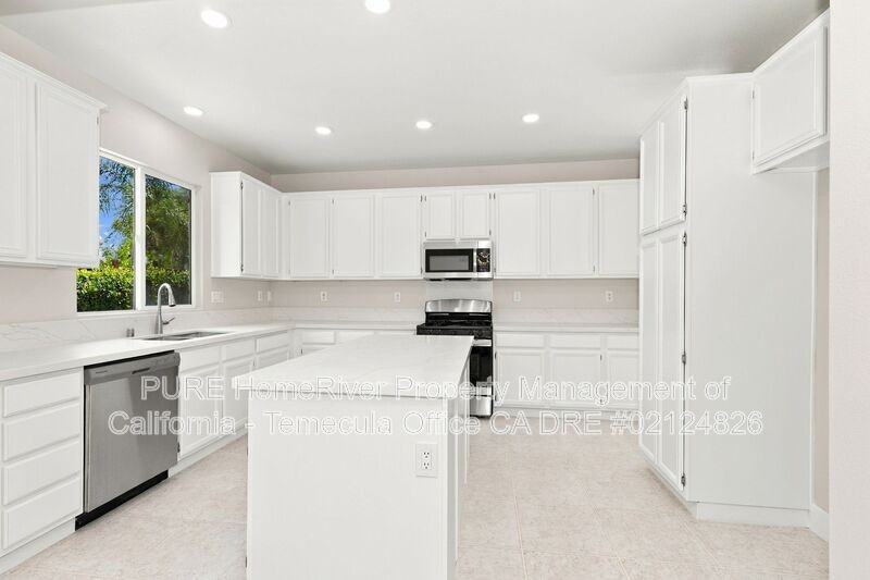 33626 Marigold Ln - Photo 7 of 28