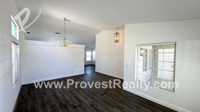 11786 Oxford St - Photo 3 of 17
