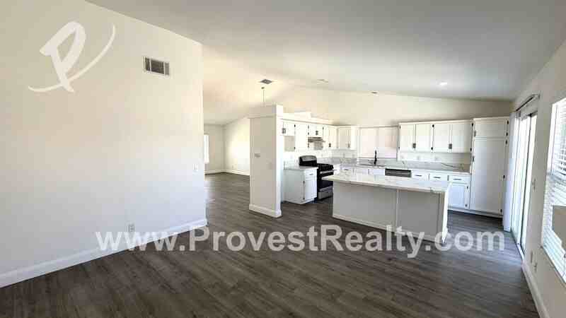 11786 Oxford St - Photo 4 of 17