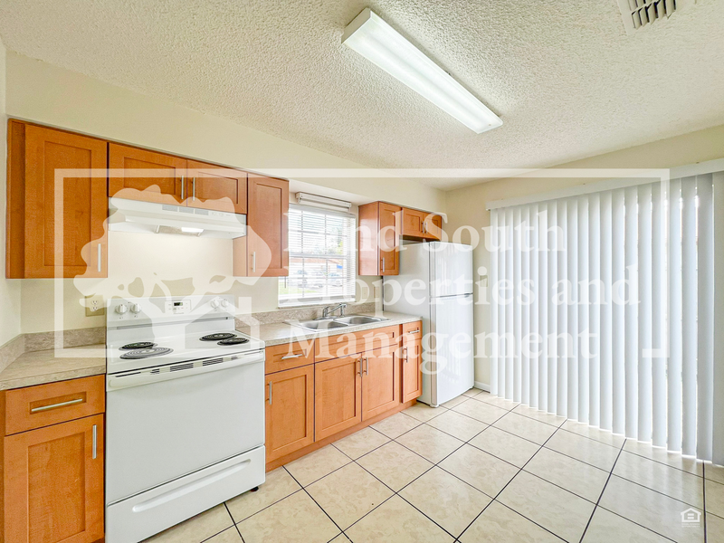 5825 Charlton Dr - Photo 4 of 14