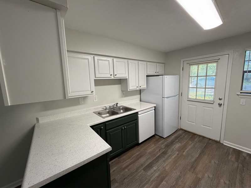 2347 Horne Ave #B - Photo 2 of 10