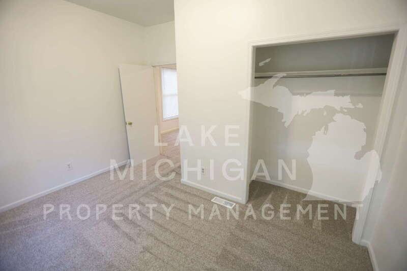 1110 Madison Ave Se #1 - Photo 7 of 9