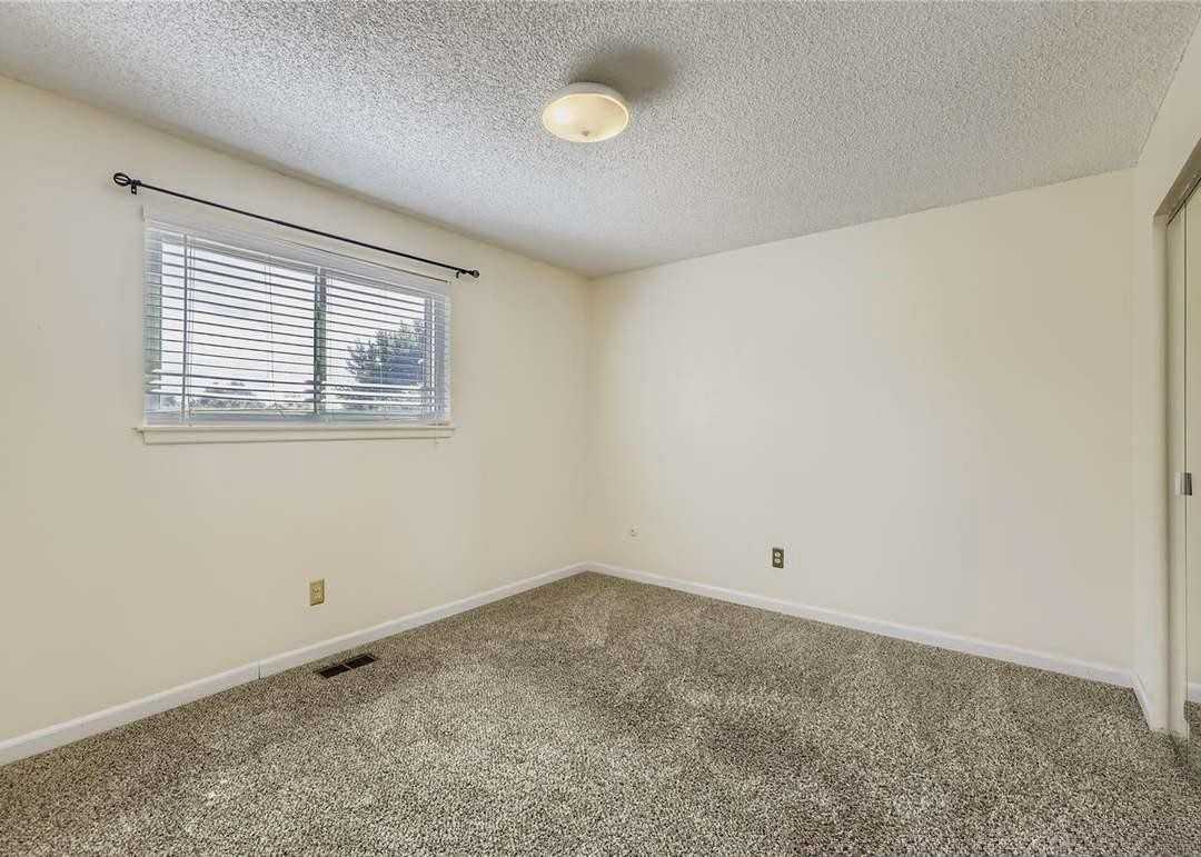 5942 South Independence Street - Photo 4 of 10