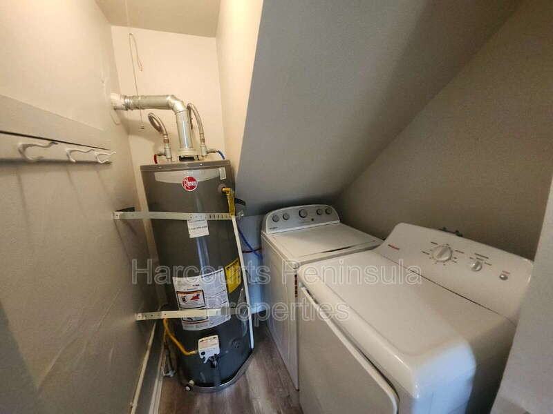 2825 Ne Center St #7 - Photo 4 of 12