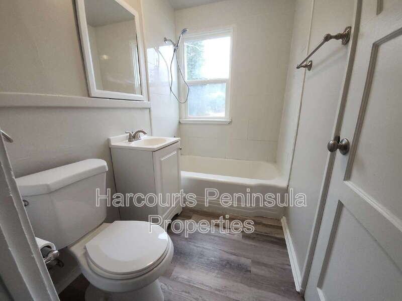 2825 Ne Center St #7 - Photo 5 of 12