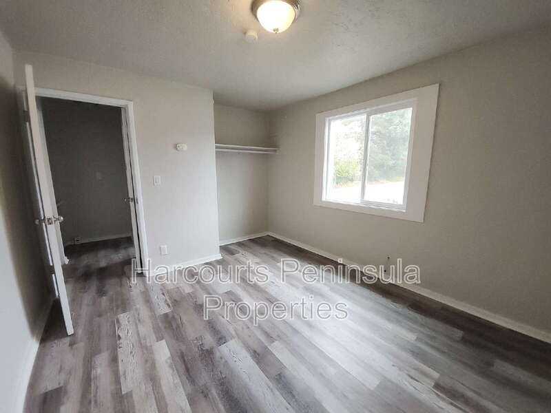 2825 Ne Center St #7 - Photo 7 of 12