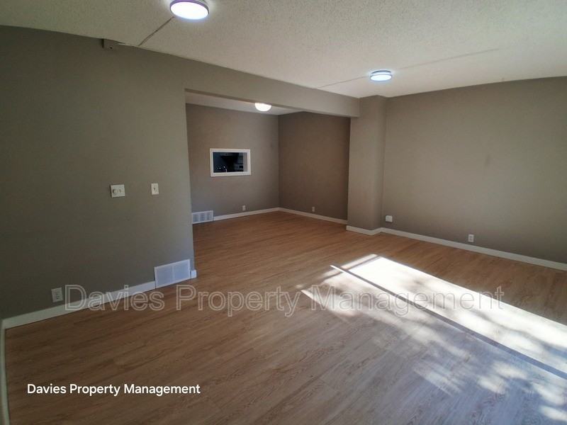 13833 30 St Nw #2 - Photo 7 of 16