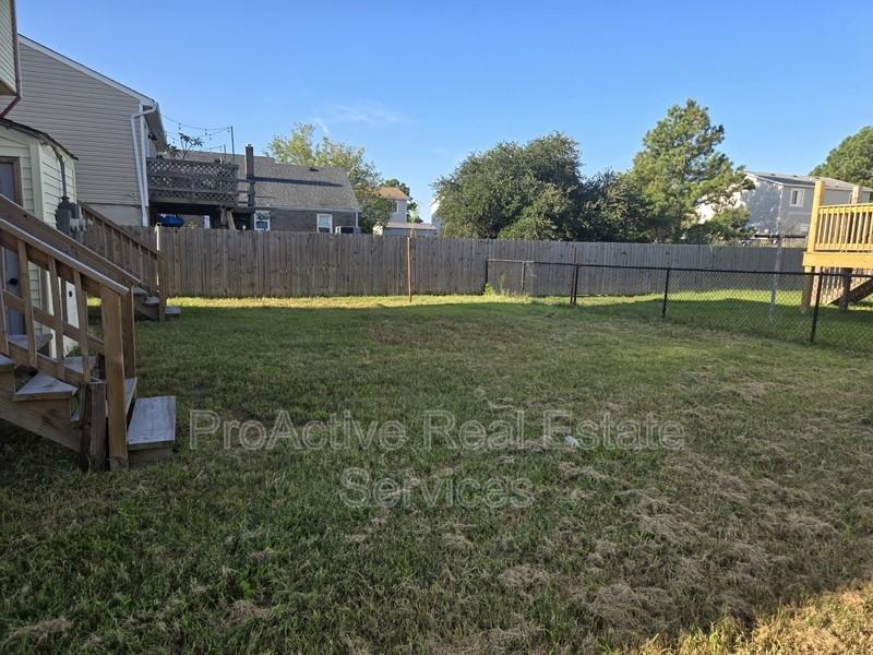 9523 18th Bay St - Photo 3 of 21