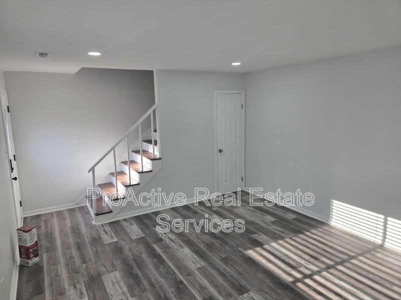 9523 18th Bay St - Photo 5 of 21