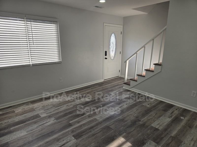 9523 18th Bay St - Photo 6 of 21